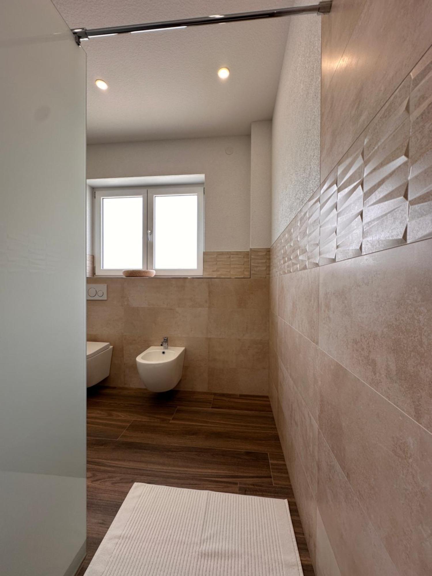 Amao-Obsidian I 120Qm I Elegantes Business- & Familienapartment I 3 Schlafzimmer I Kingsize Betten Шванау Екстер'єр фото