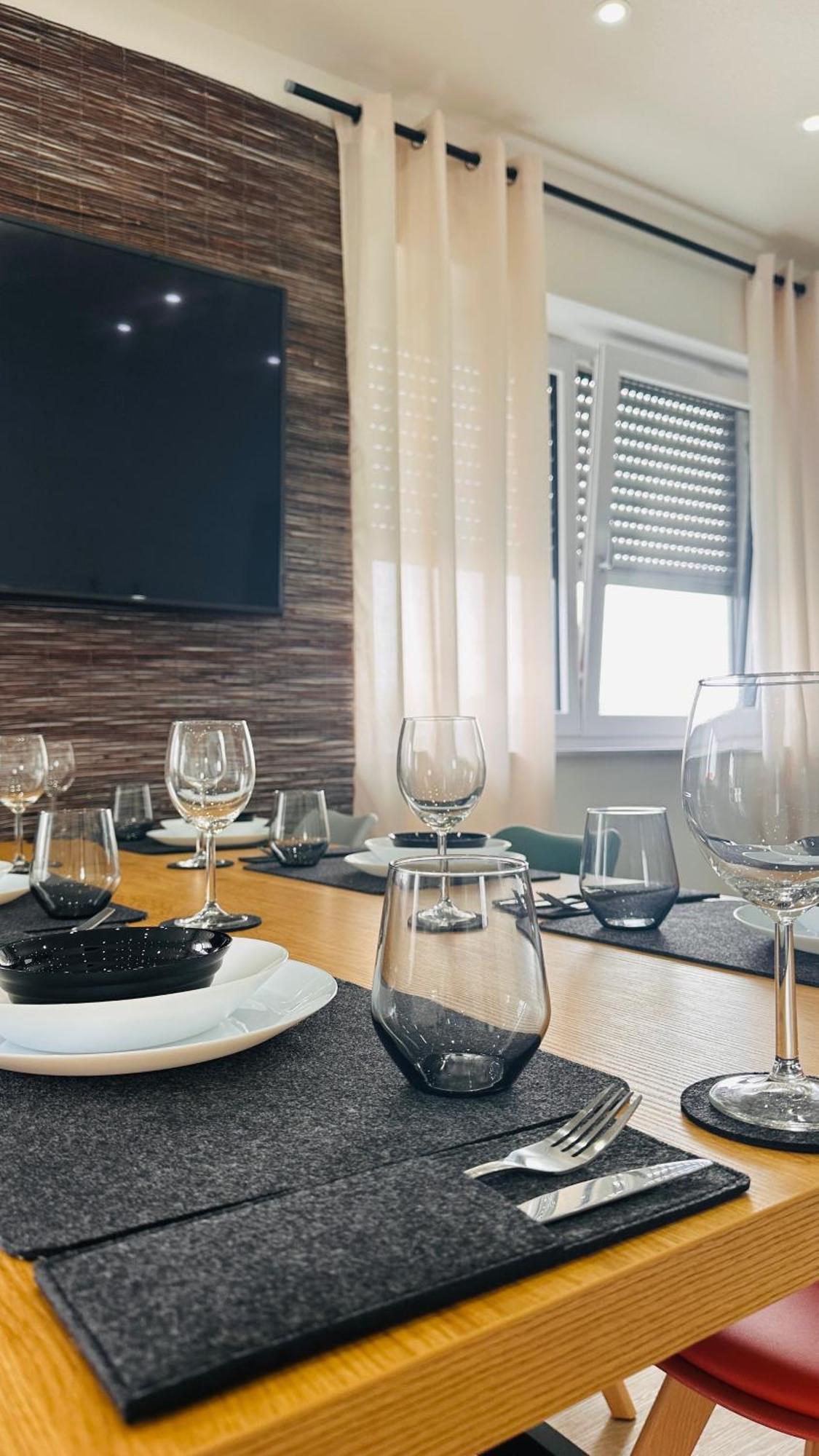 Amao-Obsidian I 120Qm I Elegantes Business- & Familienapartment I 3 Schlafzimmer I Kingsize Betten Шванау Екстер'єр фото